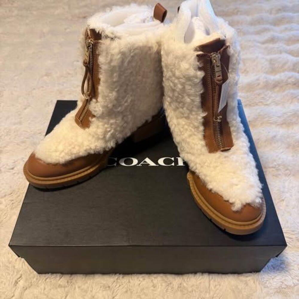 Coach Leona Shearing Zip Boots Size 6.5 Honeygum Winter Boots Retail $310